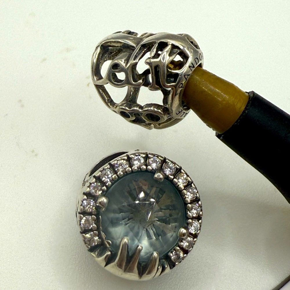 Pandora SET FROZEN “LET IT GO” Storytelling Lt Blue Etched Stone & “Let It Go